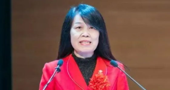 一位女CEO出任大學(xué)校長